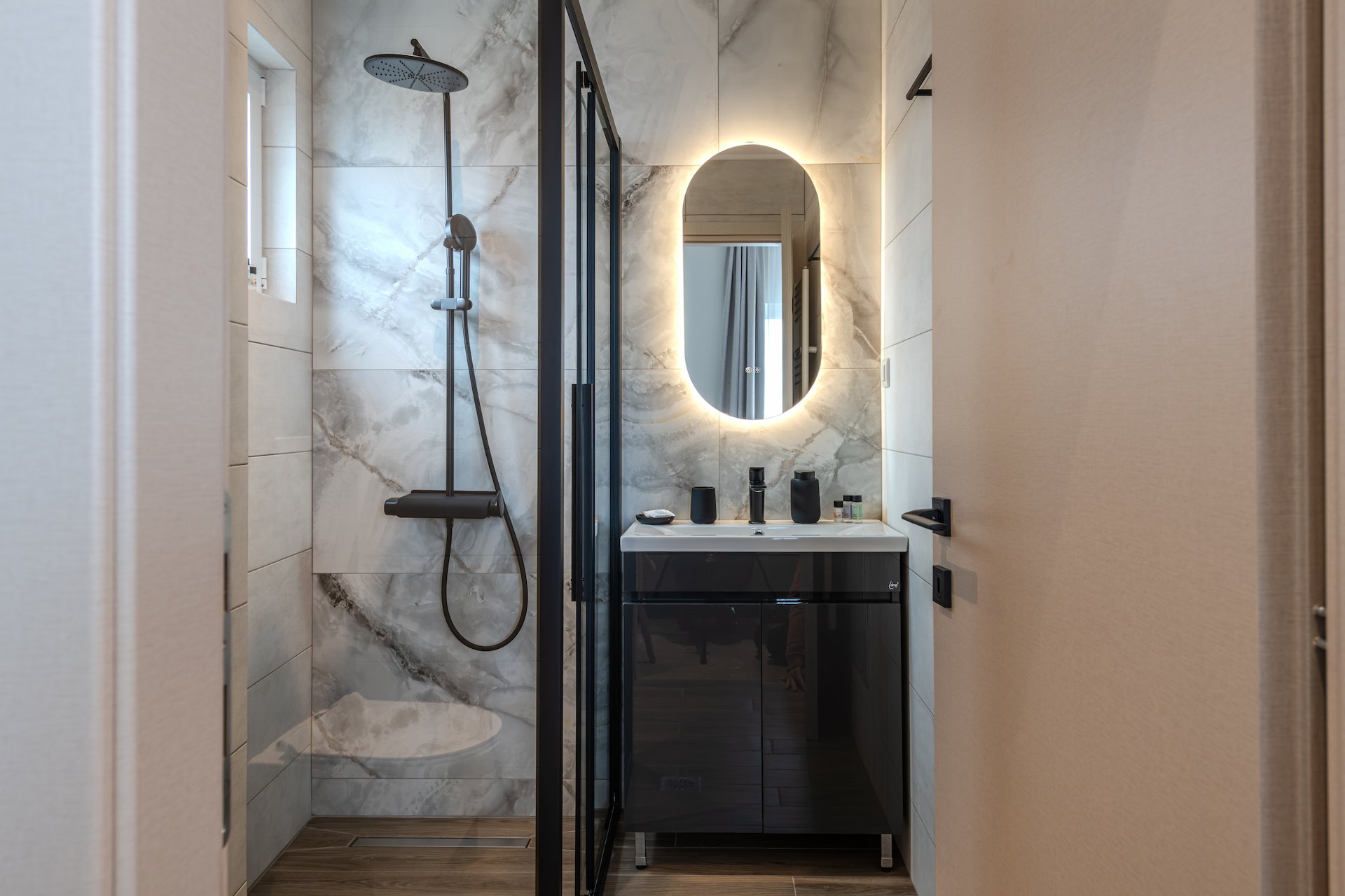 Deluxe Suite with sea view - room detail at Noma Suites Tolo