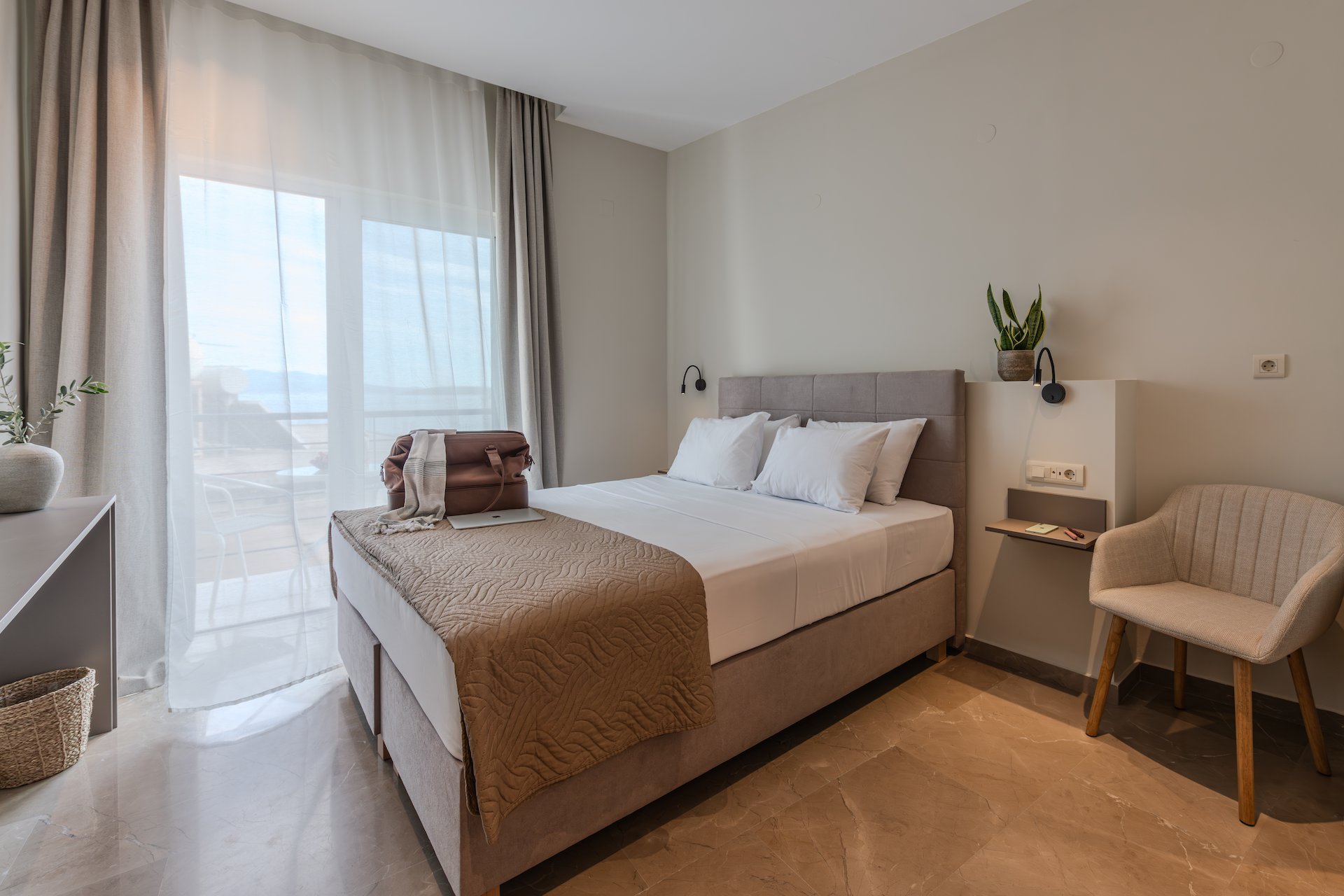 Deluxe Suite with sea view - Noma Suites Tolo