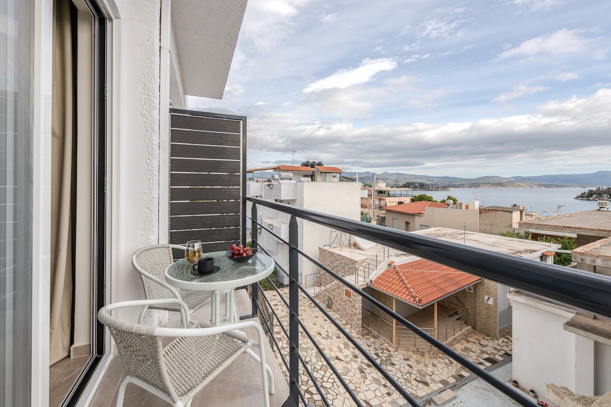 Room 2 - Noma Suites Tolo