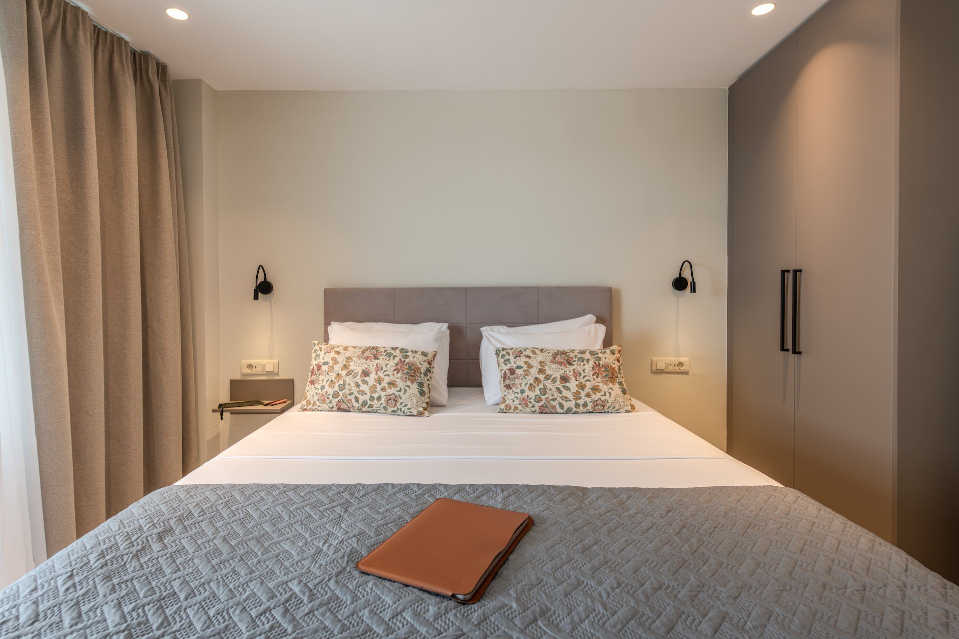 Penthouse Suite with panoramic view - Noma Suites Tolo