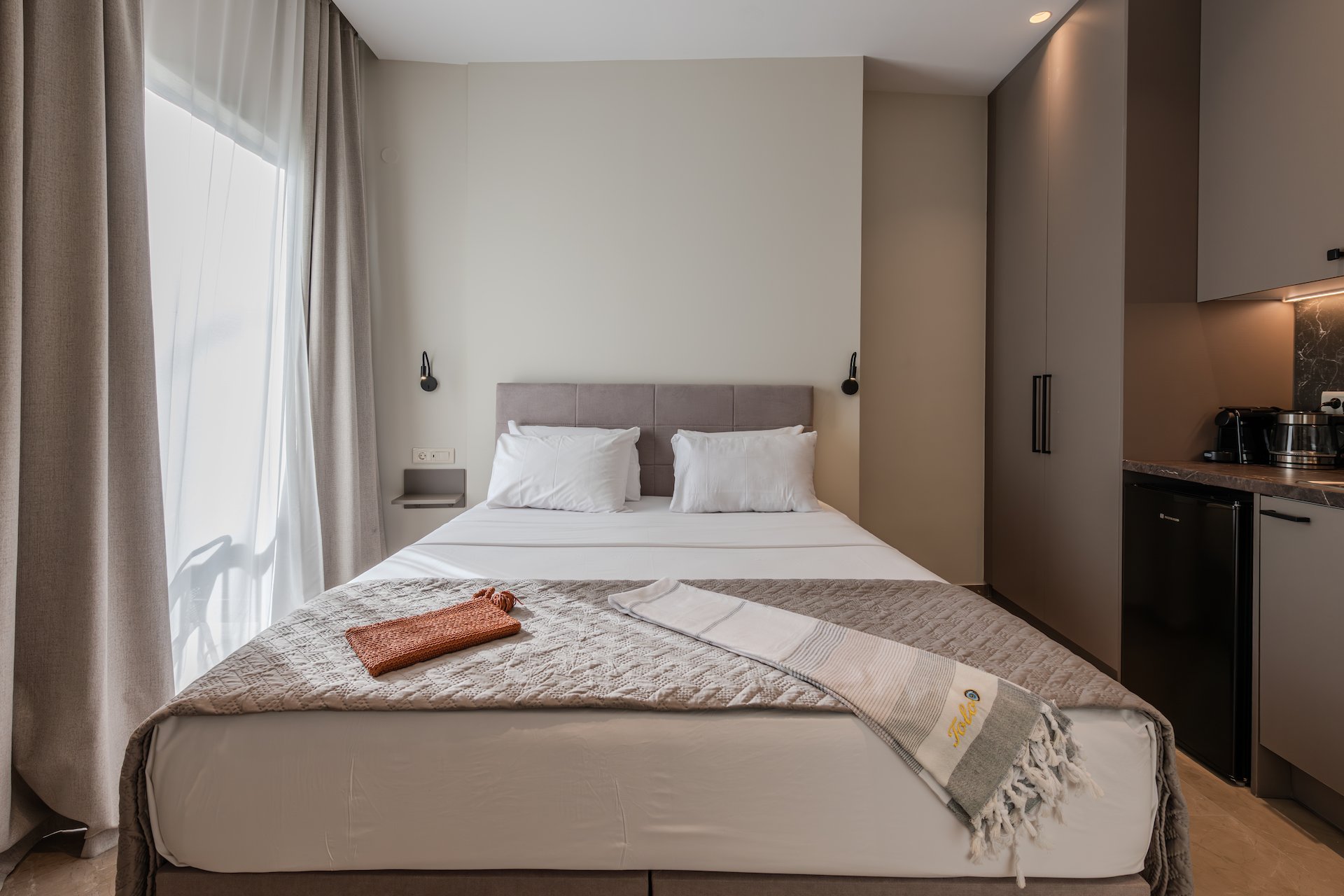 Superior Suite with Side Sea View - Noma Suites Tolo