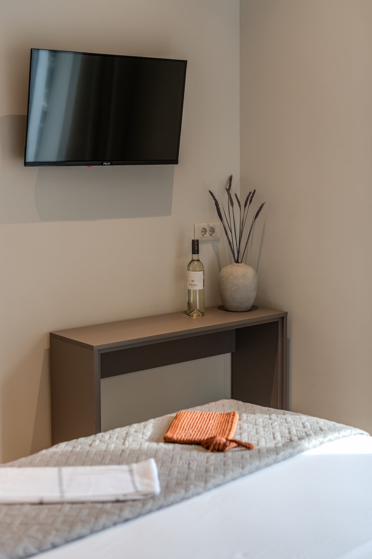 Superior Suite with Side Sea View - Noma Suites Tolo